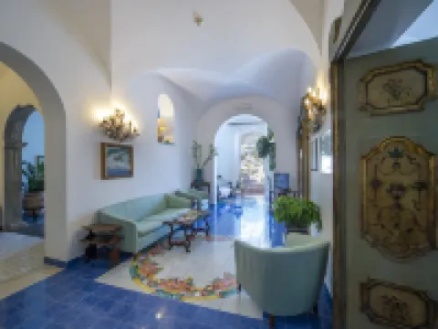 ホテル カーサ アルベルティーナ ポジターノのホテル