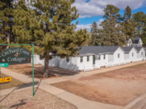 Spearfish Cottages Hotels in Spearfish