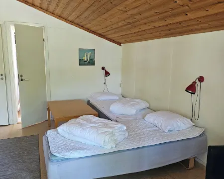 コレヴィクス キャンピング オーク ストゥギュビー AB カールスハムンのホテル