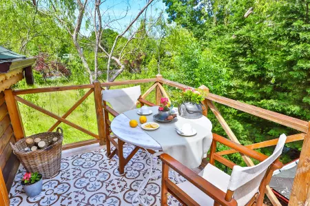 Tranquilla River Lodge