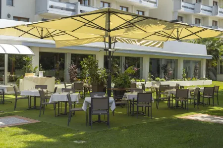 Park Hotel Villa Fiorita Отели в г. Понте-ди-Пьяве