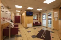 Cerise Chatou Hotels in Carrières-sur-Seine