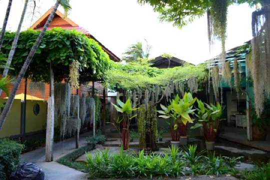 60 Blue House