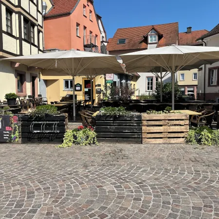 La Flamme Wertheim Garni