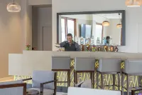 Ramada Resort by Wyndham Port Vila - bar