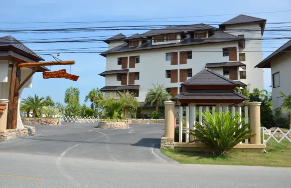 曼場縣皇家酒店