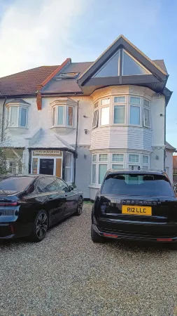 London Studios and Suites Отели рядом с достопримечательностью «Хэрроу»