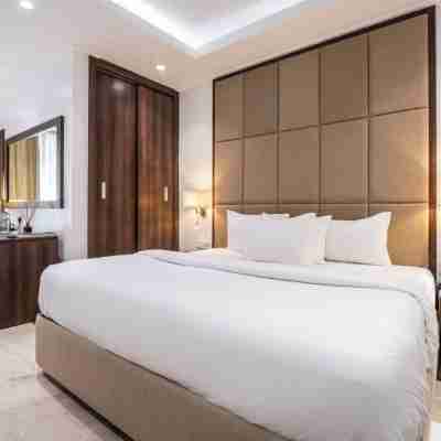Boardroom Apartments Rooms