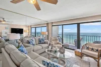 Beachfront Breeze by Avantstay Beachfront Condo