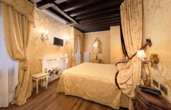 拉洛賈住宅酒店