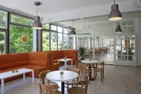 Hotel Holiday Csopak Hotel di Balatonalmadi