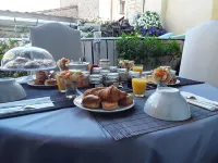Les Hauts de Corneilhan - Bed and Breakfast