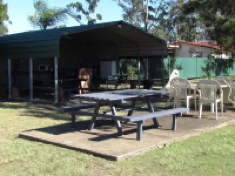Homestead Caravan Park Hotels in Nanango