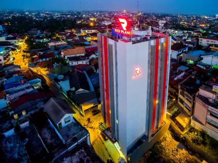 Monoloog Hotel Palembang Отели в г. Палембанг
