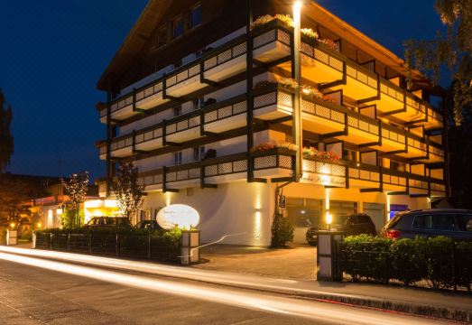 1. 가든-호텔 라인..