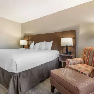 Country Inn & Suites by Radisson, Watertown, SD