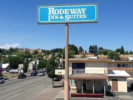 Rodeway Inn & Suites Omak - Okanogan Отели в г. Омак