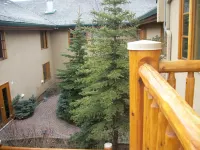 Brewster Mountain Lodge - Mountain view