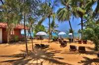Arugambay PodBay - Beach