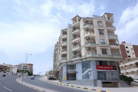 Lilly apartments Отели рядом с достопримечательностью «Махмея пляж»