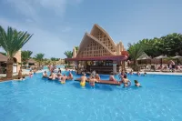 Hotel Riu Funana - All Inclusive - Yüzme Havuzu