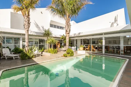 Admiralty Bed & Breakfast