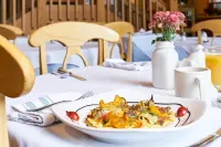 The Alpine House - breakfast
