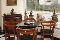 ホテル ウント カフェ アム マルクト レジデンツ