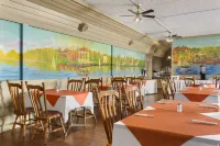 Days Inn by Wyndham Bridgewater Conference Center Hotels in Lunenburg