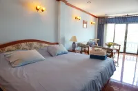 Dee-Lek Guesthouse and Restaurant