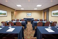 Holiday Inn Express Wilmington Hotels in Liberty Township