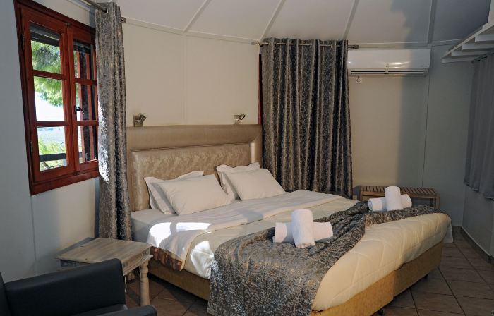 Chrissa Camping Rooms & Bungalows