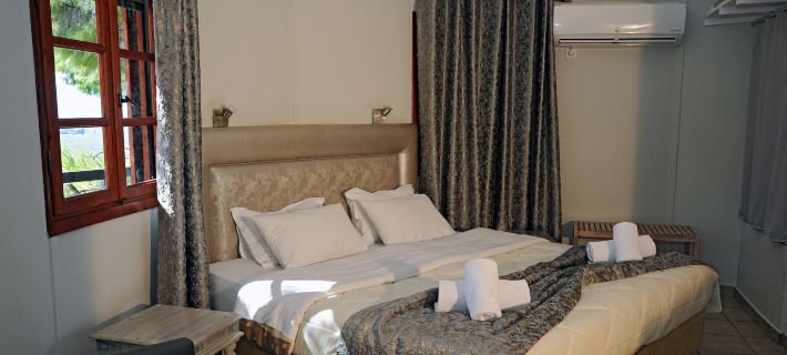 Chrissa Camping Rooms & Bungalows Hotels in Phocis