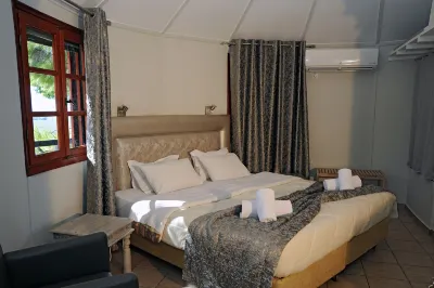 Chrissa Camping Rooms & Bungalows Hotel di 