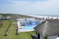 Hotel Maya Jade - Pet Friendly