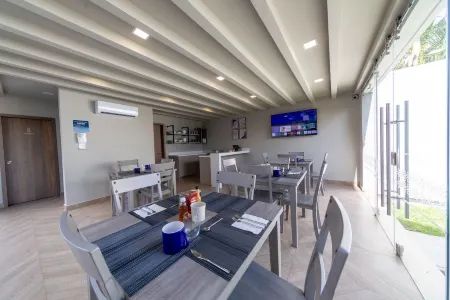 Cedrela Отели в г. Комаягуа