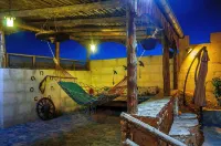 Adanos Konuk Evi - bar