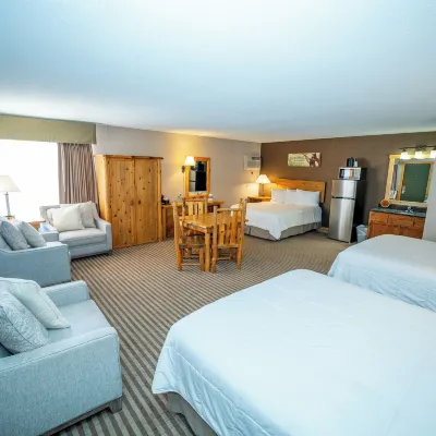 Hotel Estes Hotels near Gem Lake Trail