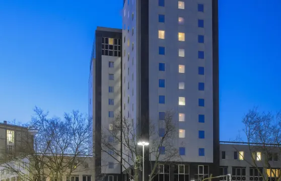 波鴻市美居酒店