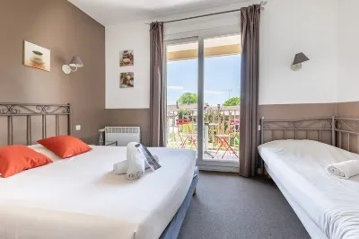 Hotel les Vieux Acacias Hotels in Jau-Dignac-et-Loirac
