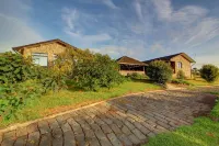 Naivasha Kongoni Lodge - Lakefront Getaway