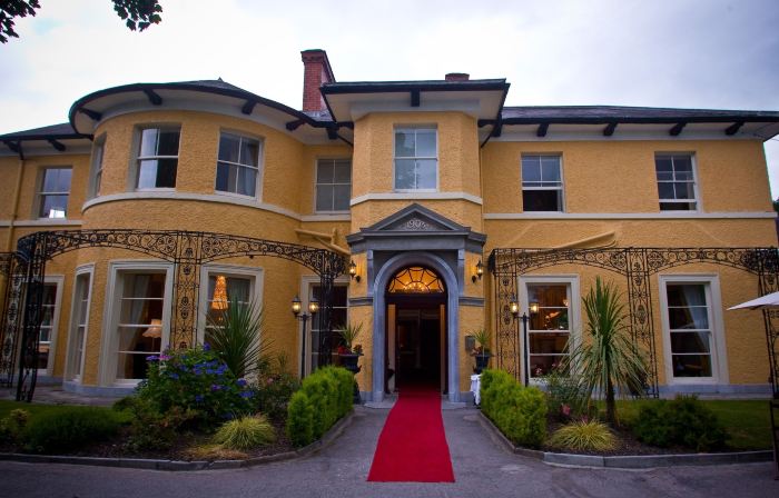 Cork's Vienna Woods Hotel & Villa's