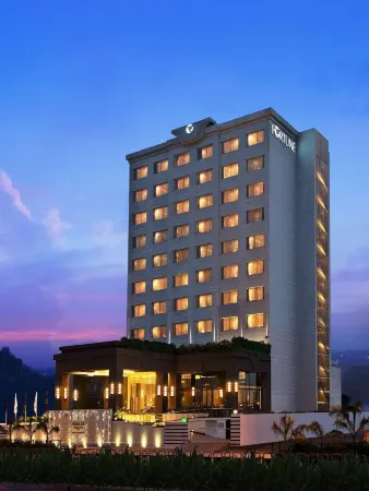 Fortune Park Jps Grand Rajkot - Member ITC Hotels' Group Отели рядом с достопримечательностью «ISKCON Rajkot, Sri Sri Radha Neelmadhav Dham»