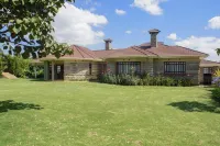 Ndeiya House Hotels in Gitaru