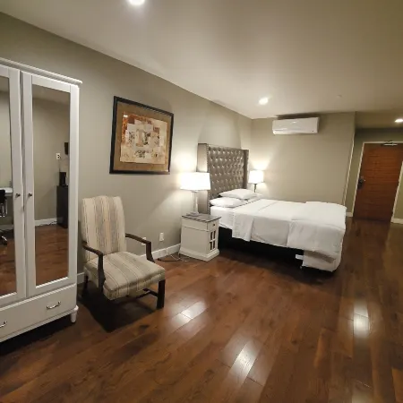 Lakeview Hotel