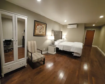 Lakeview Hotel Hotels in Kirkland