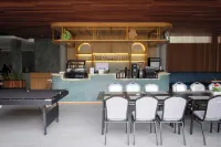 Facade Hotel by Azana فنادق في تاوانجمانجو