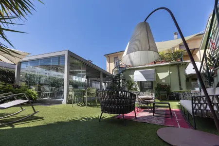 Hotel Bernardino Отели рядом с достопримечательностью «Parco giochi Lammari»