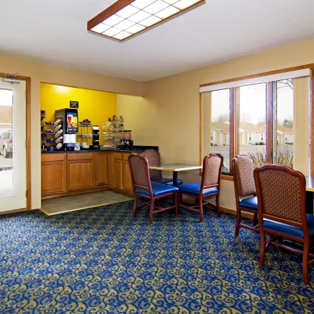 Rodeway Inn & Suites