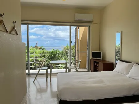 Blue Cave Hotel in Green Отели рядом с достопримечательностью «Йонехара- Бич»